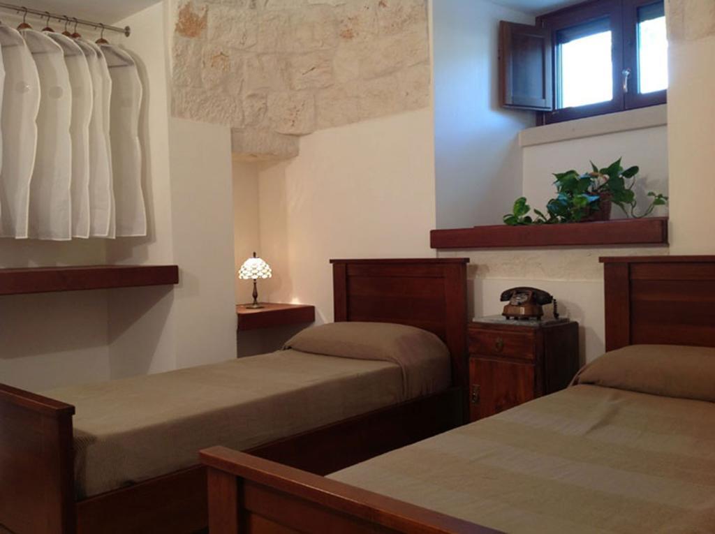 B&B Via Dei Trulli Cisternino Ruang foto